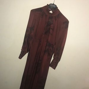 A maroon Midi zara dress.size XS